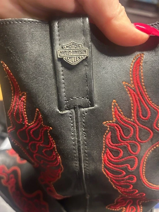 Harley-Davidson Black Leather Cowboy Boots with Red Flame Stitching - Picture 3 of 3